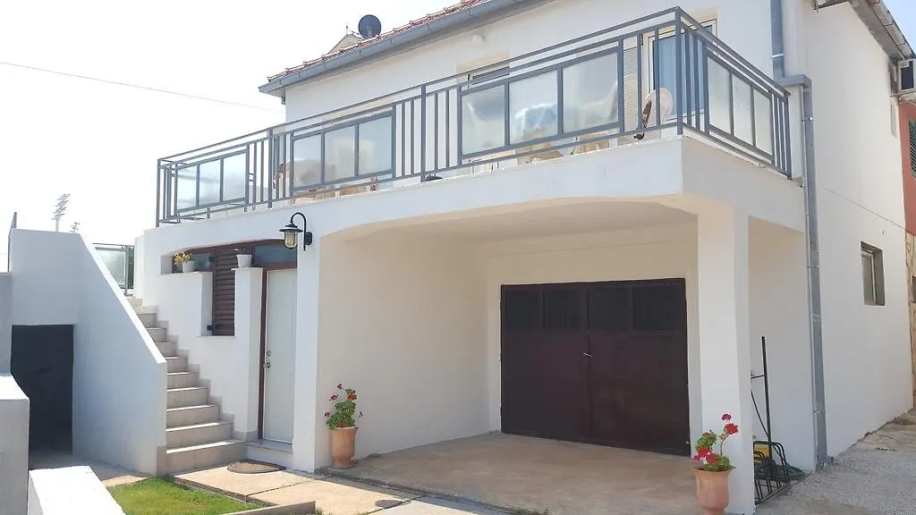 Studio Apartments Shanti Zadar