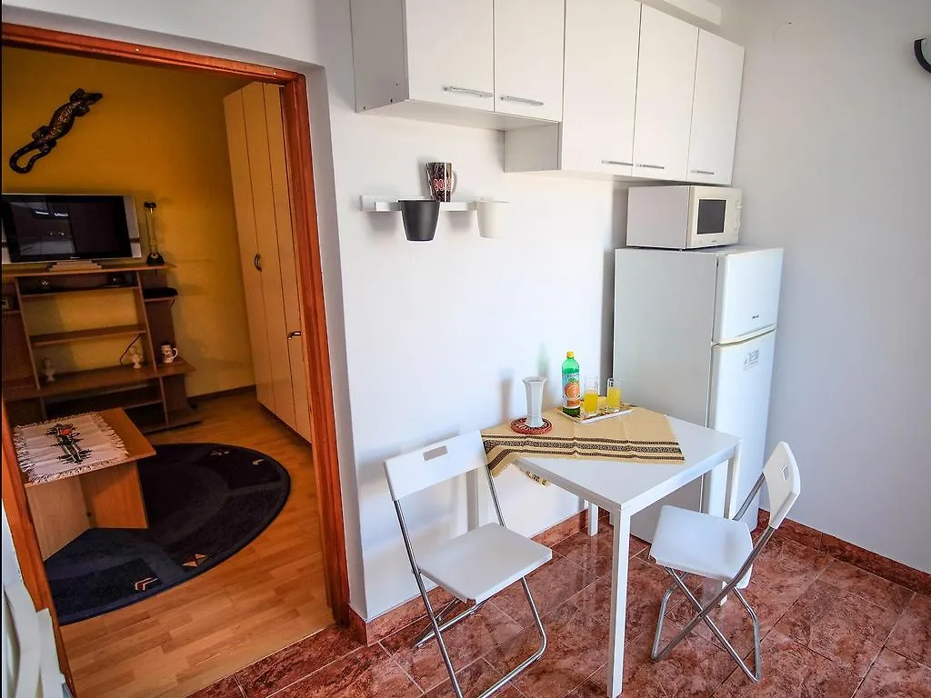 Studio Apartments Shanti Zadar