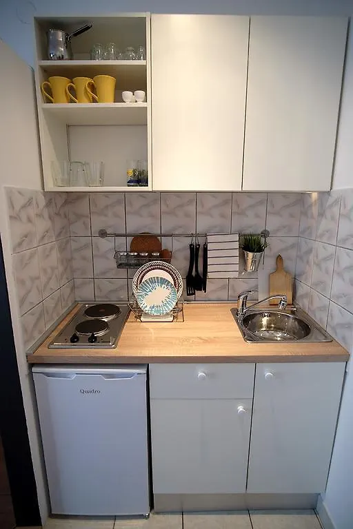 Studio Apartments Shanti Zadar 0*,