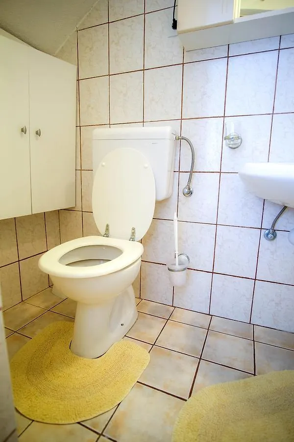 Studio Apartments Shanti Zadar 0*,